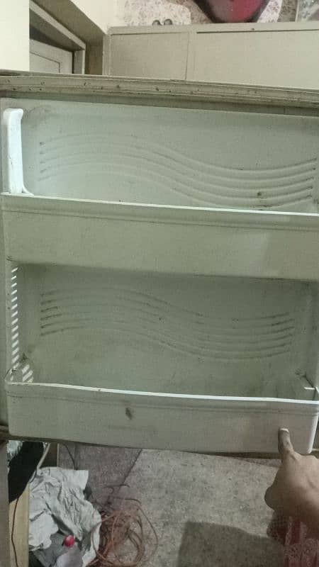 Waves Fridge For sale gas issue only 3