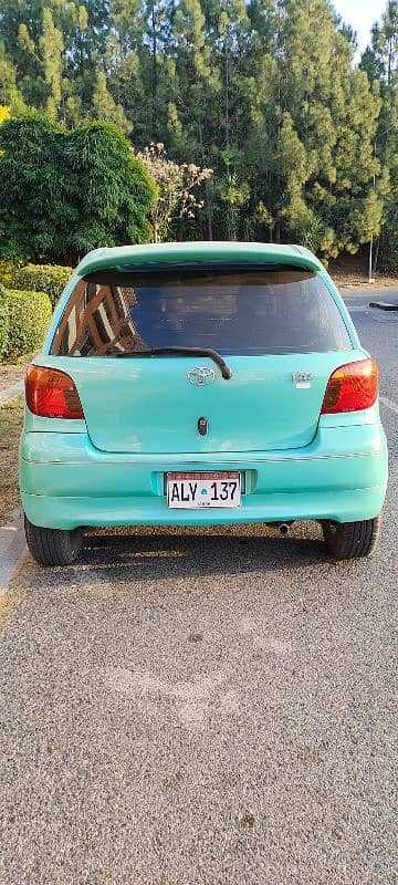 Toyota Vitz 2000 1