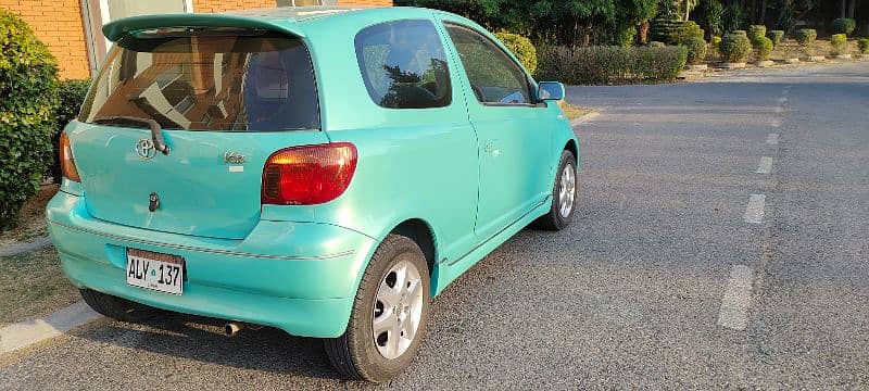 Toyota Vitz 2000 2