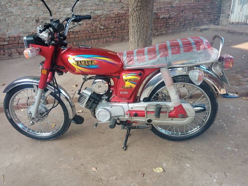 Yamaha 100cc 2 stroke bike for sale total original location Lahore DHA 1