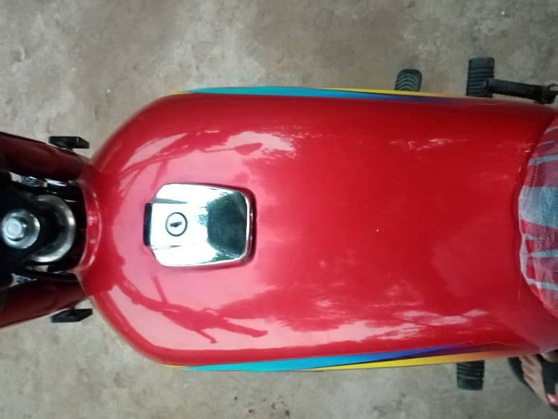 Yamaha 100cc 2 stroke bike for sale total original location Lahore DHA 6