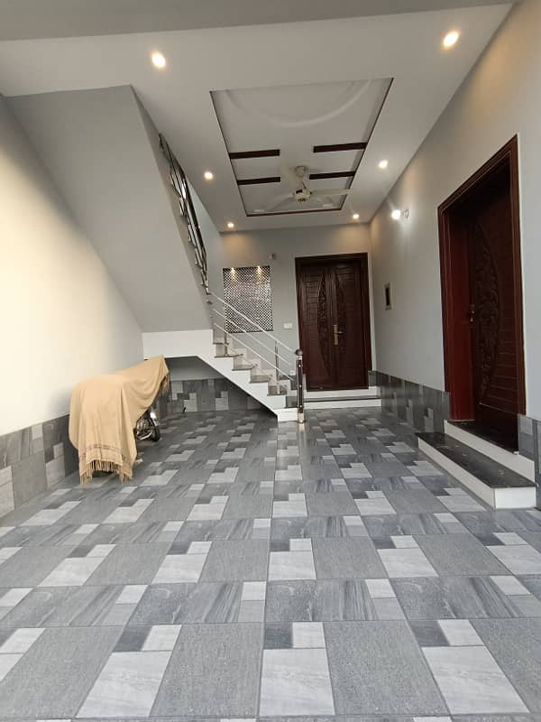 5.5 MARLA BRAND NEW HOUSE FOR SALE IN JOHAR TOWN 0