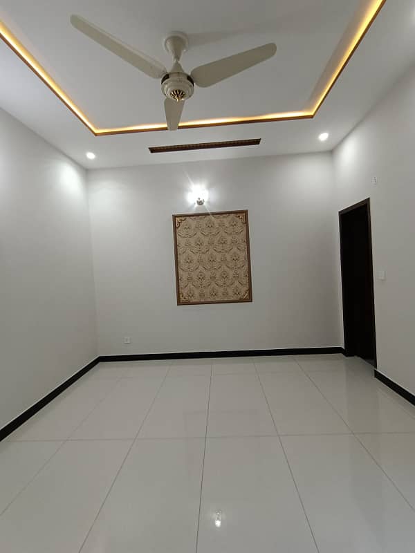 5.5 MARLA BRAND NEW HOUSE FOR SALE IN JOHAR TOWN 7