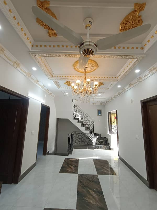 5 Marla Triple Storey House For SALE In Johar Town Hot Location 11