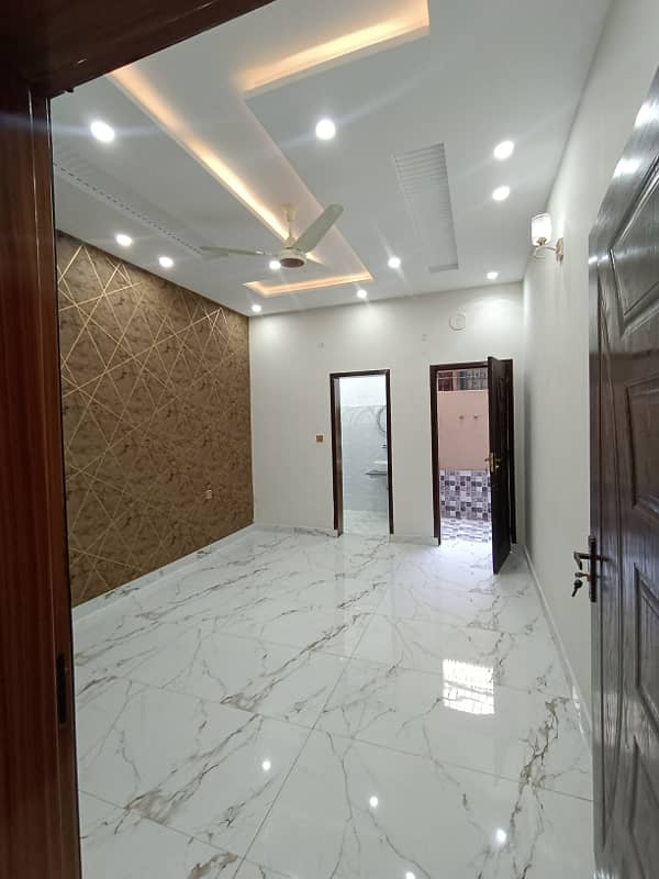 5 Marla Brand New House For SALE In Johar Town Near To Kanal Road 4