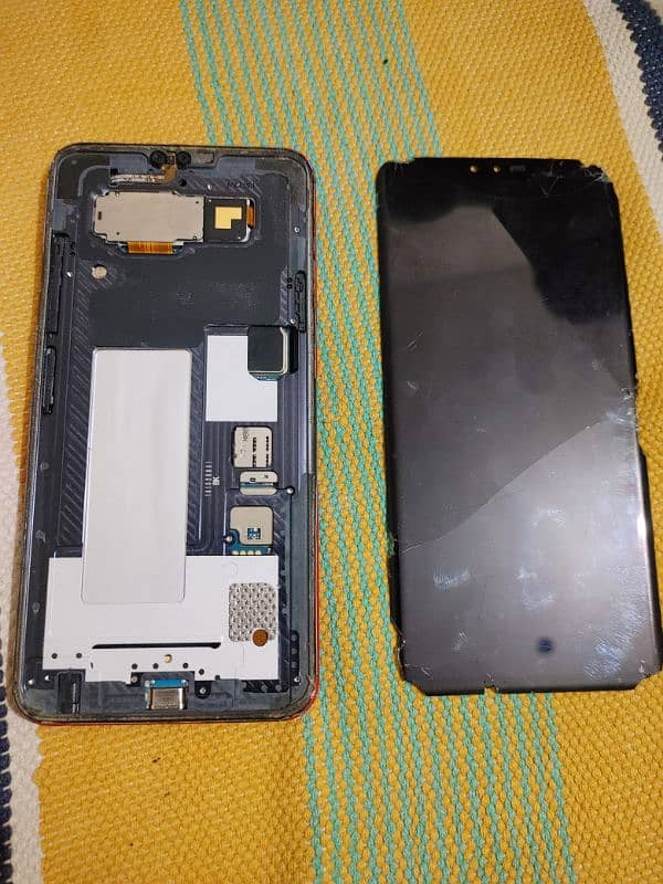 LG V40 ThinQ (Panel Not Working) | Genuine Parts | Repair Project 3