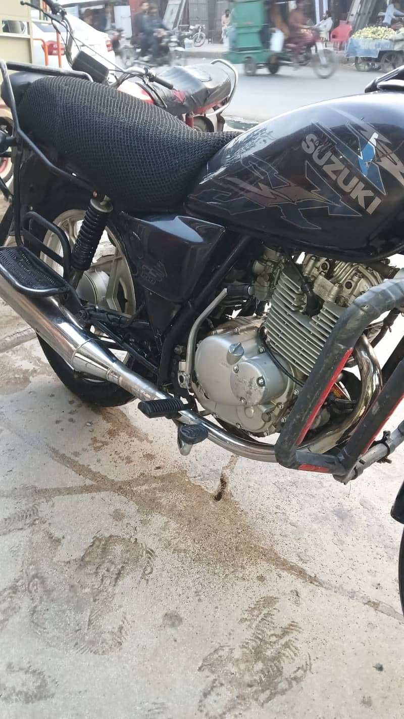 Suzuki GS 150 2016 2