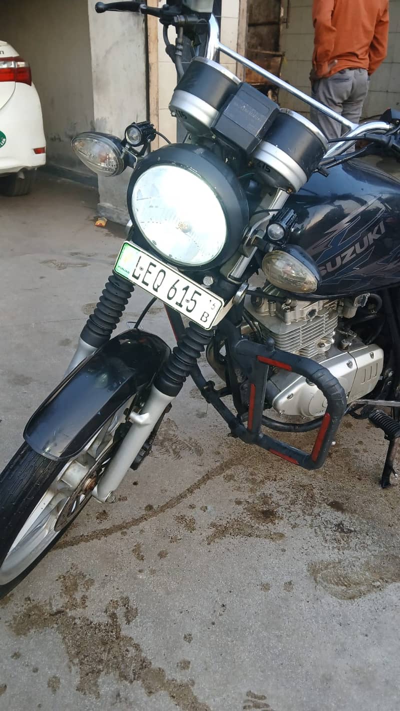 Suzuki GS 150 2016 3