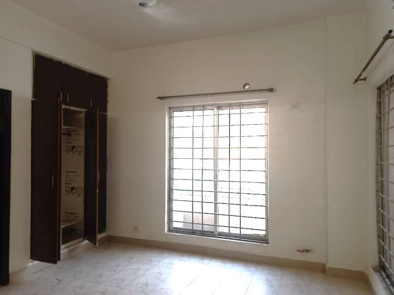 5 marla flat 2 bed room with attached bath 2