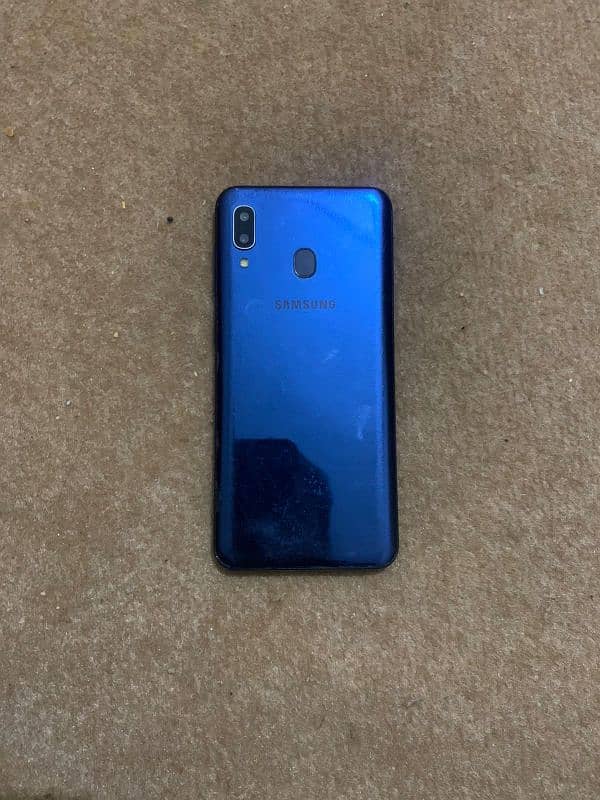 Samsung Galaxy A20 7