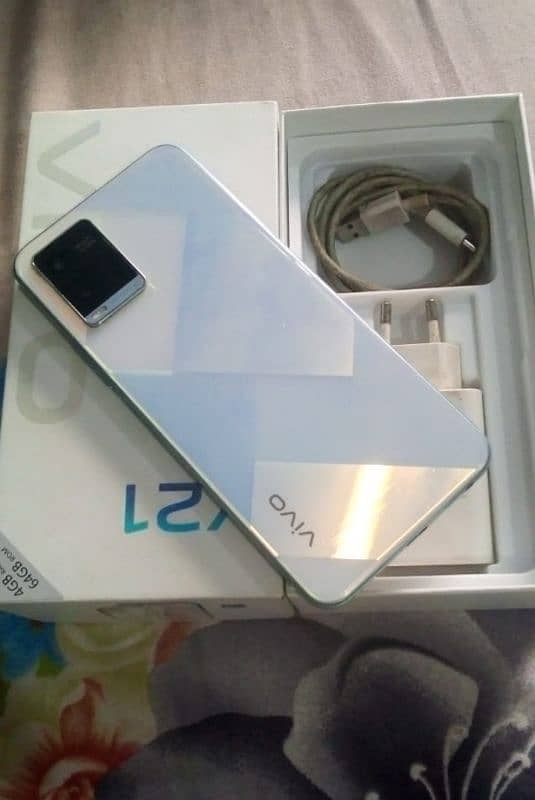 Vivo y21 4/64 with box 0