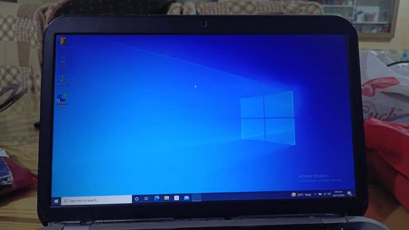 Dell Laptop 3