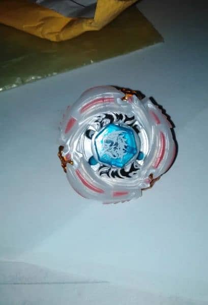 beyblade metal Master Meteo l dragol 4