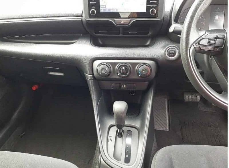 Toyota Yaris X Push Start 7