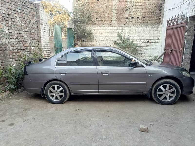 Honda Civic EXi 2004 3