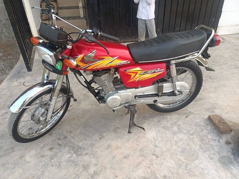 Honda 125 Red 1