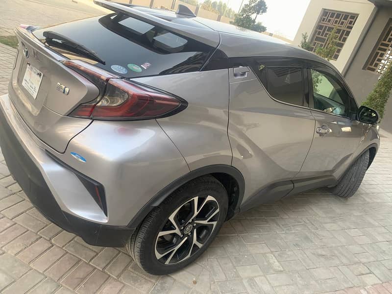 Toyota C-HR 2017 G LED 3