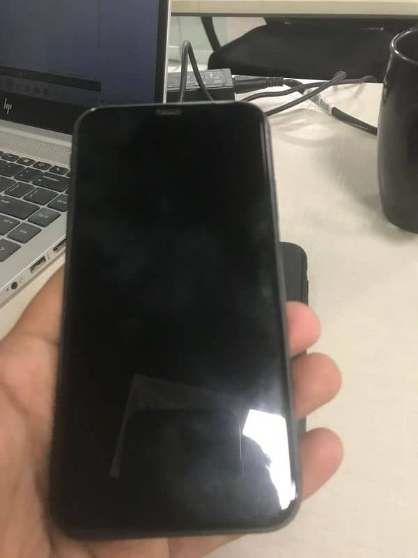 selling my I phone 11 1