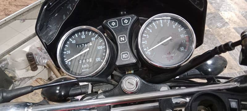 Suzuki GS 150se 1