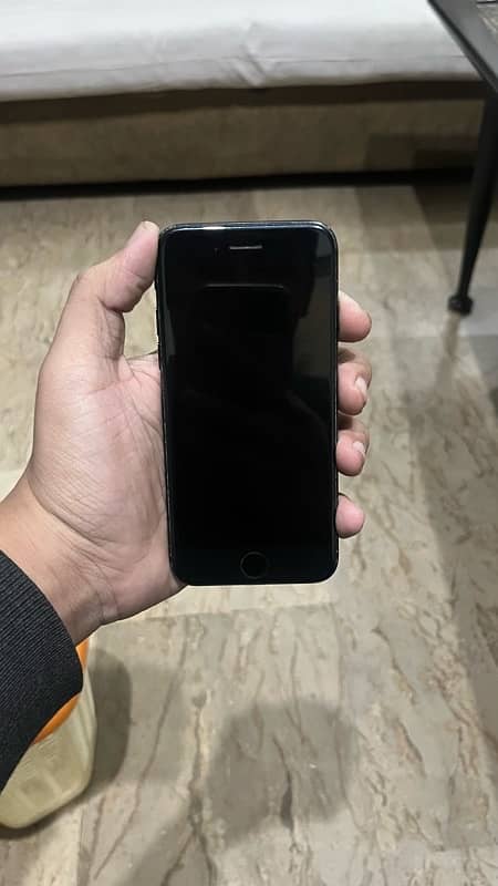 Iphone 7 PTA APPROVED 32 GB 1