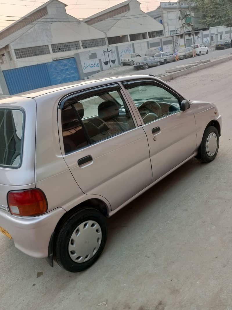 Daihatsu Cuore 2004 9