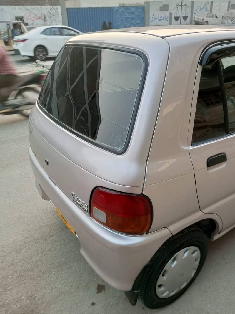 Daihatsu Cuore 2004 11