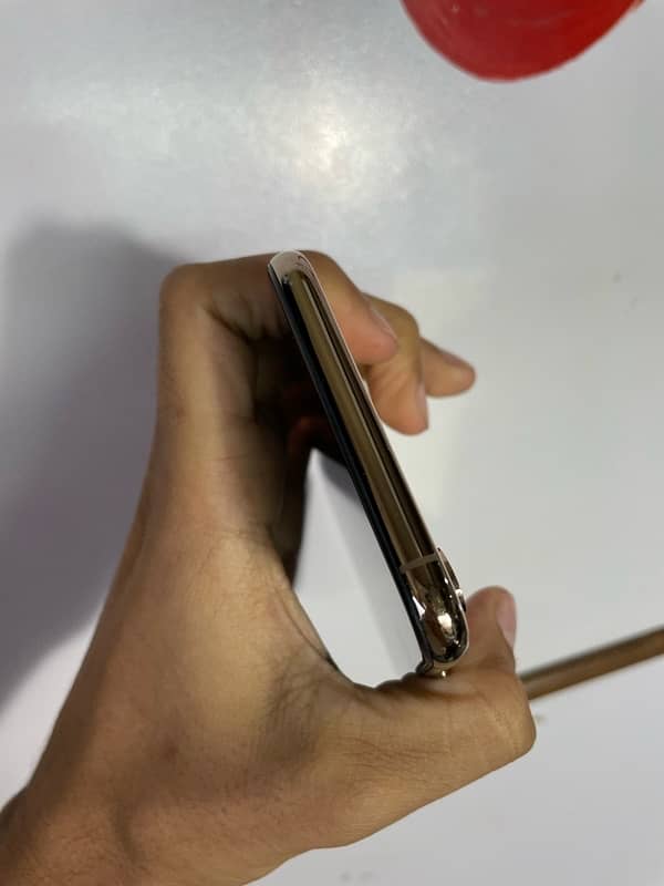 iphone xs max 256gb pta 5