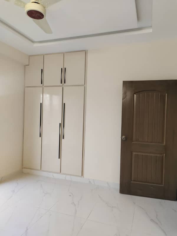 Beautiful luxury brand new warda hamna residencia apartment available for rent in g-11 Islamabad, 3 bedrooms with bathrooms, drawing, dining, TVL, car porch, All meters separate, near to markaz. 4