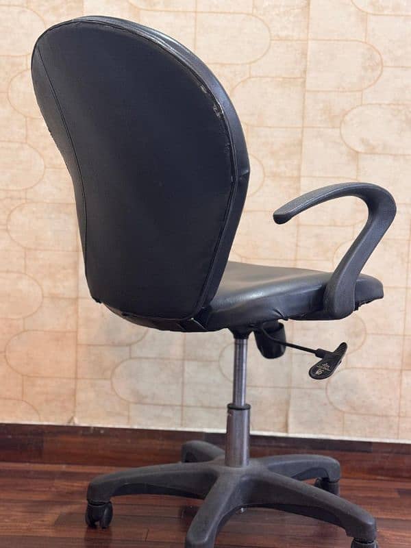 Best office chairs available for sale . . 0