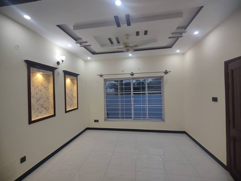 Sector N 5 Marla House For Rent 9