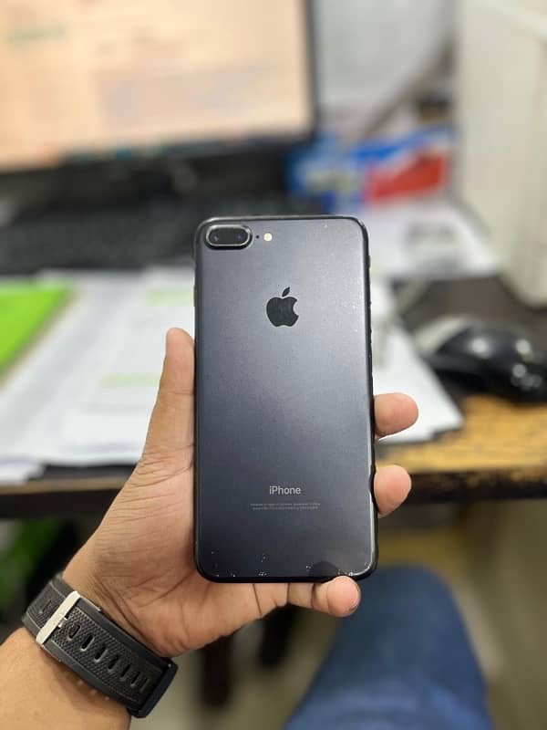 Iphone 7 plus 128gb pta approved black color 0