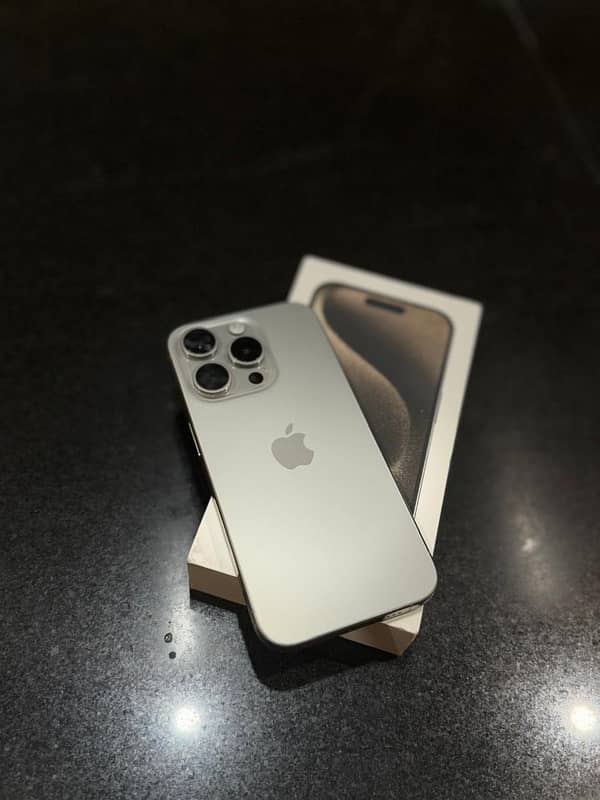 iphone 15 Pro 256GB Natural Titanium JV 1