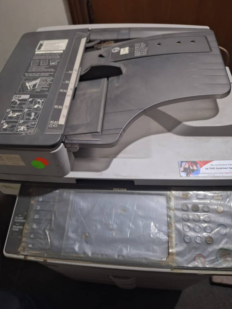 Photocopier machine for sale in excellent condition. 2