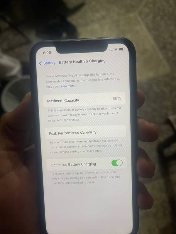 iPhone 11 64GB JV 86% Battery health waterpack 6