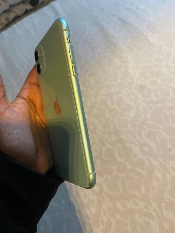 iphone 11 128 gb pta approved 4