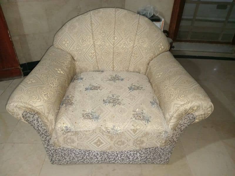 sofa for sell 2