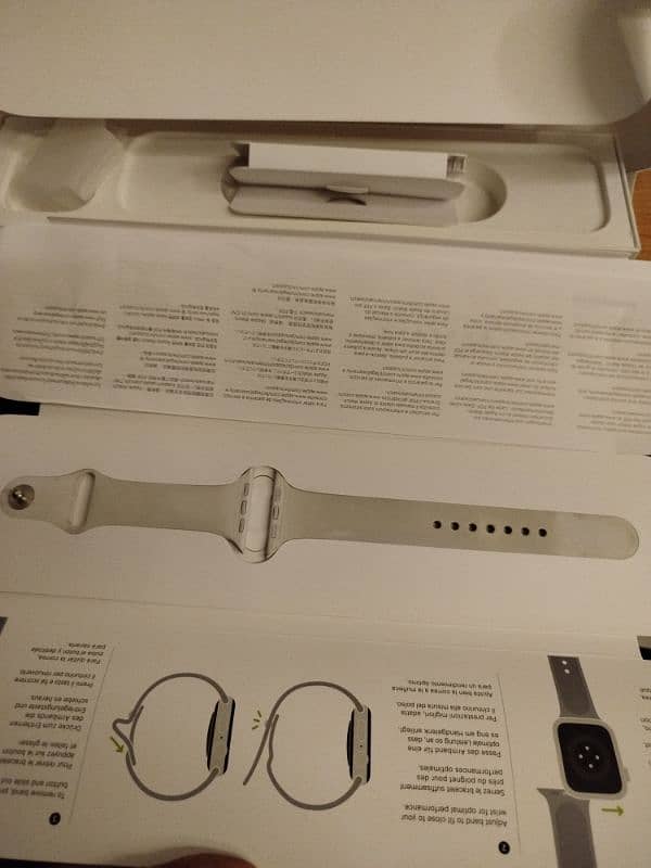 Apple Watch SE 44mm Silver Aluminium 3