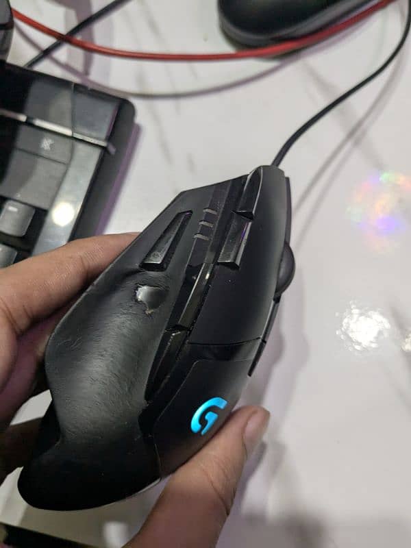 Logitech G402 Hyperion Fury 4