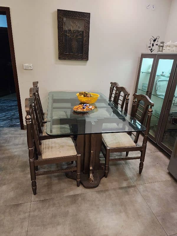 used wooden dinning set available for 2