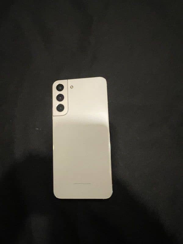 Samsung S22 plus 8/256 SD888 Gen 1 white colour 0