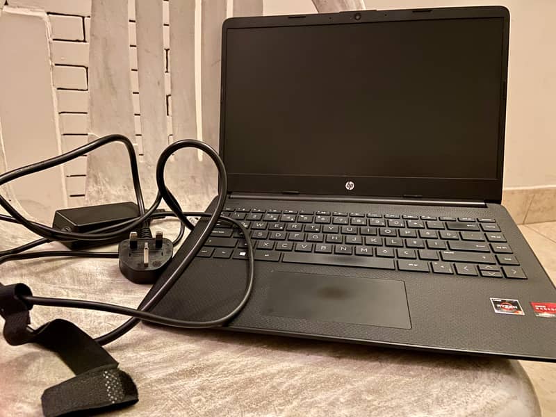 HP 14 series beautiful, sleek and powerful laptop 6