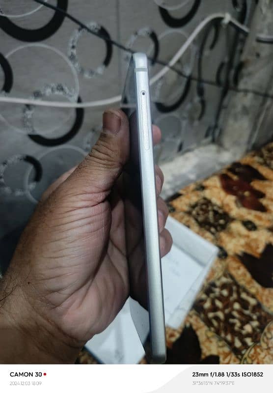 lg g6 4GB Ram 32 GB memory PTA Aprove 8