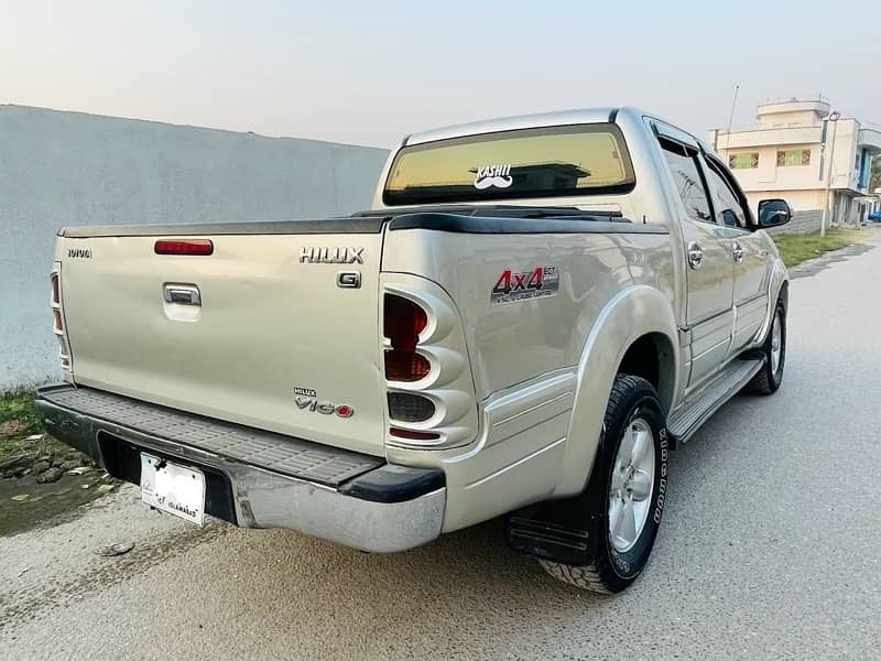 Toyota Hilux 2010 3