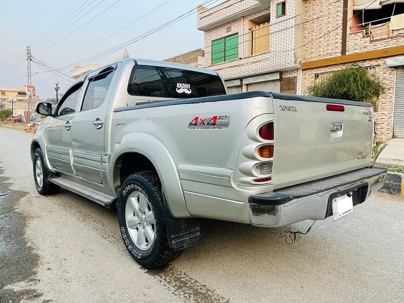 Toyota Hilux 2010 4