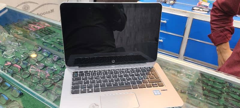 HP LAPTOP CORE  M7 VPRO 4