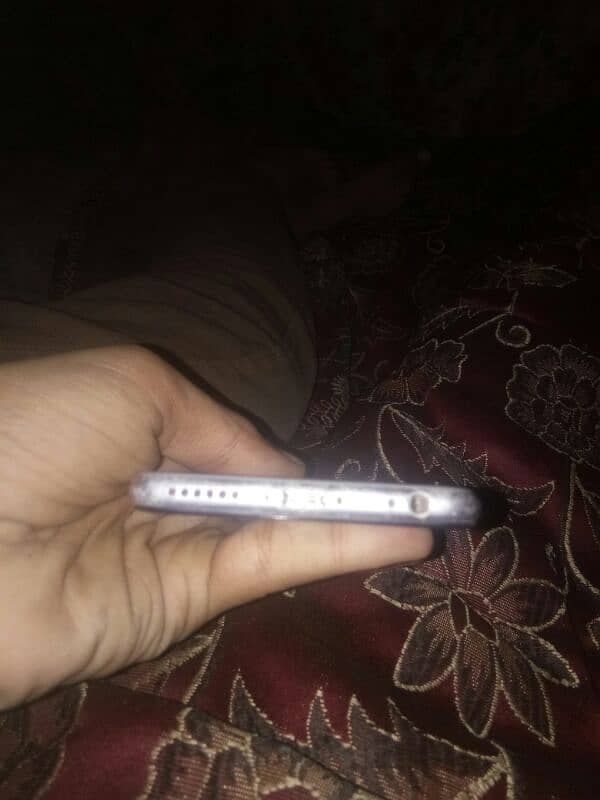 SELL MY IPHONE 6S NON PTA  IN 10/8 CONDITION 4