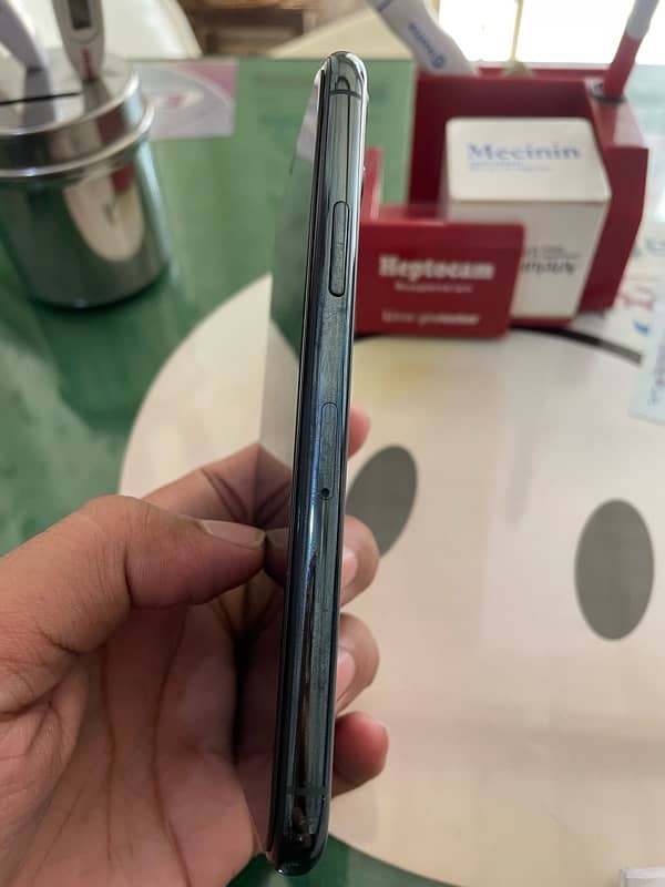 iphone 11 pro  PTA approved 2