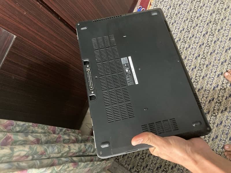 Dell laptop latitude E5470 6