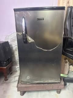 just like new, single door fridge