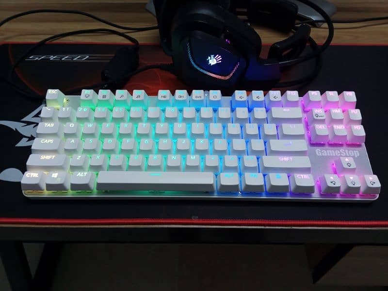 GameStop GS200 Mechanical RGB Keyboard 4